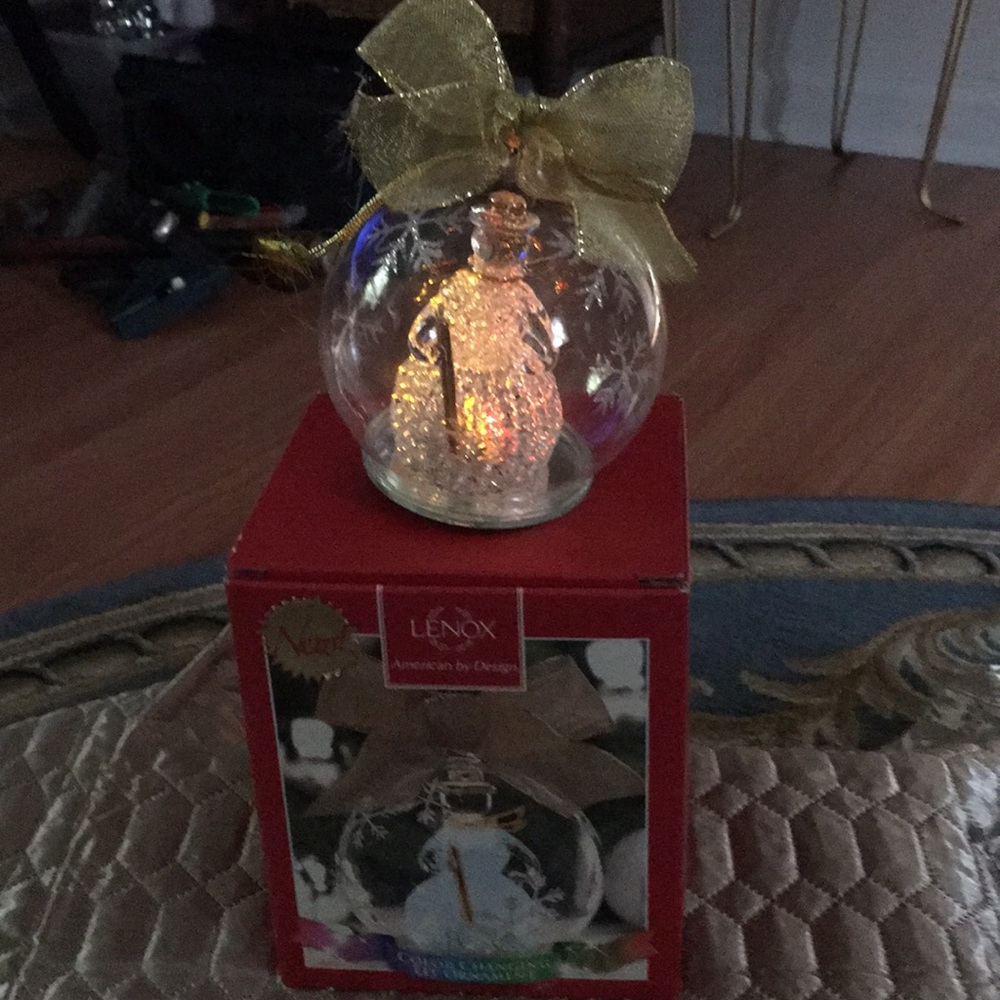 🌲RETIRED LENOX COLOR CHANGING ORNAMENT 🌲